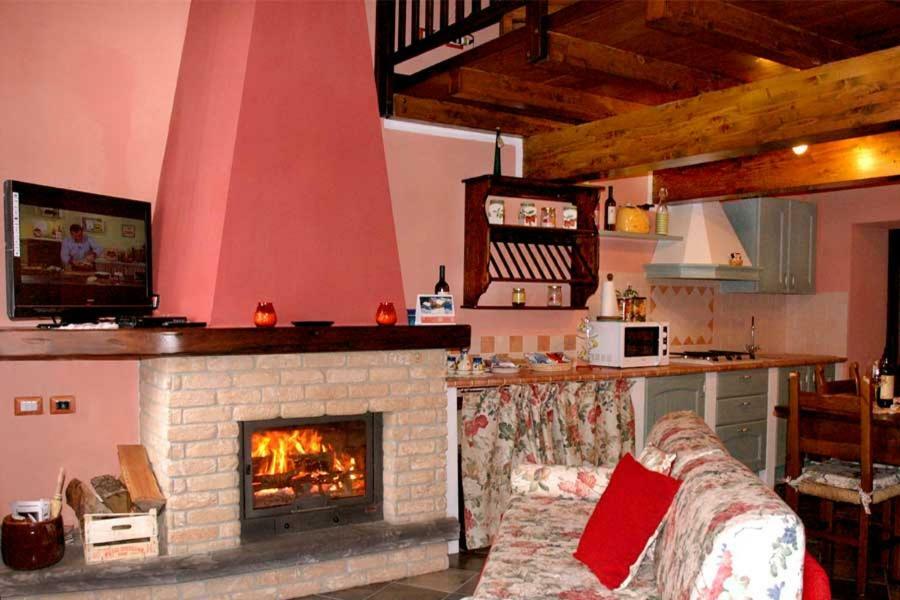 Borgo Delle Panie Bed & Breakfast Careggine Exterior foto